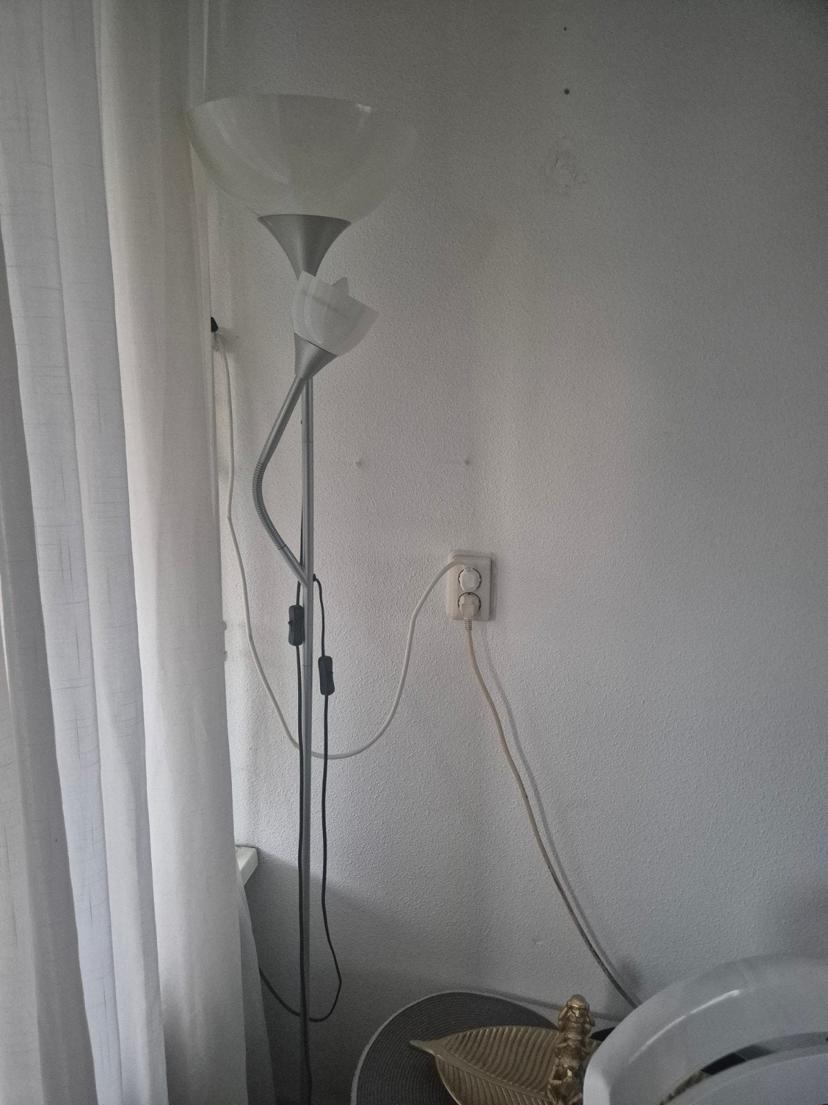 Staande lamp met leeslamp - Wit/Zilver, Gebruikt, Ophalen of Verzenden, Glas, Modern
