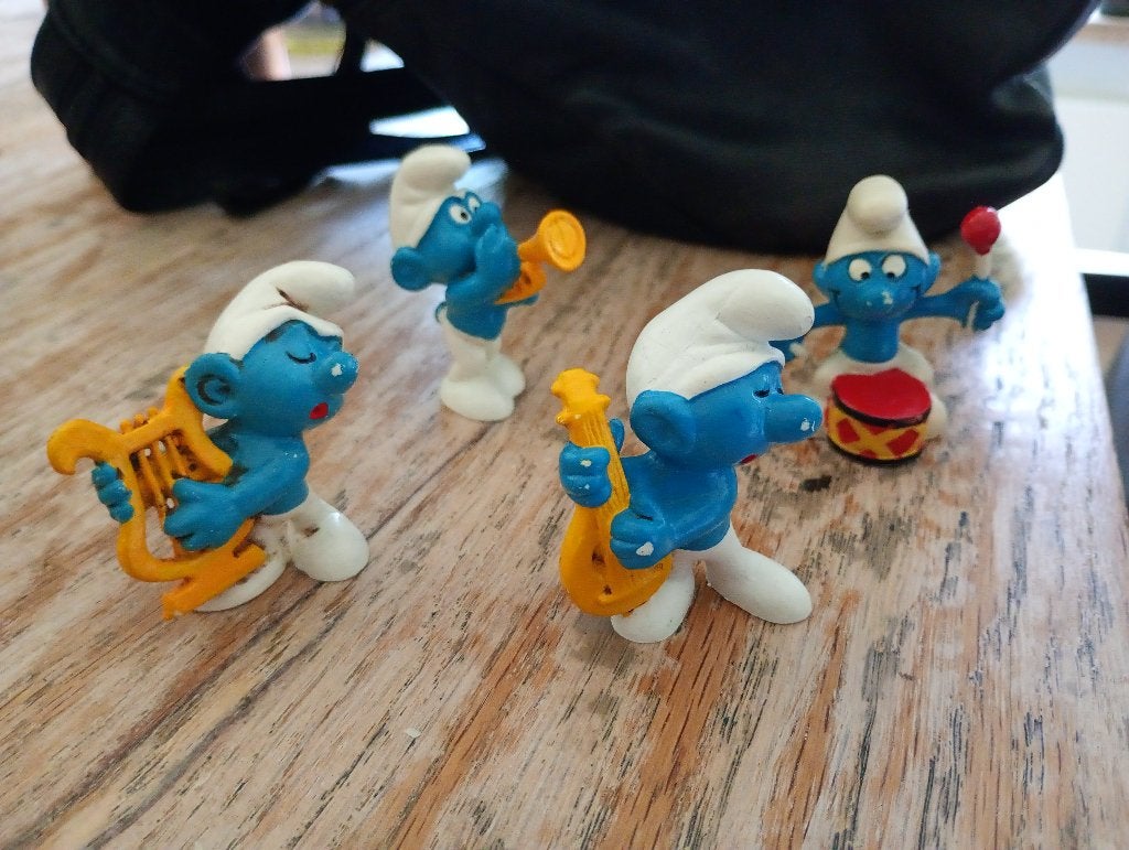 muziek smurfen peyo, Verzamelen, Smurfen, Ophalen of Verzenden, Zo goed als nieuw, Muzieksmurf, Poppetje, Figuurtje of Knuffel