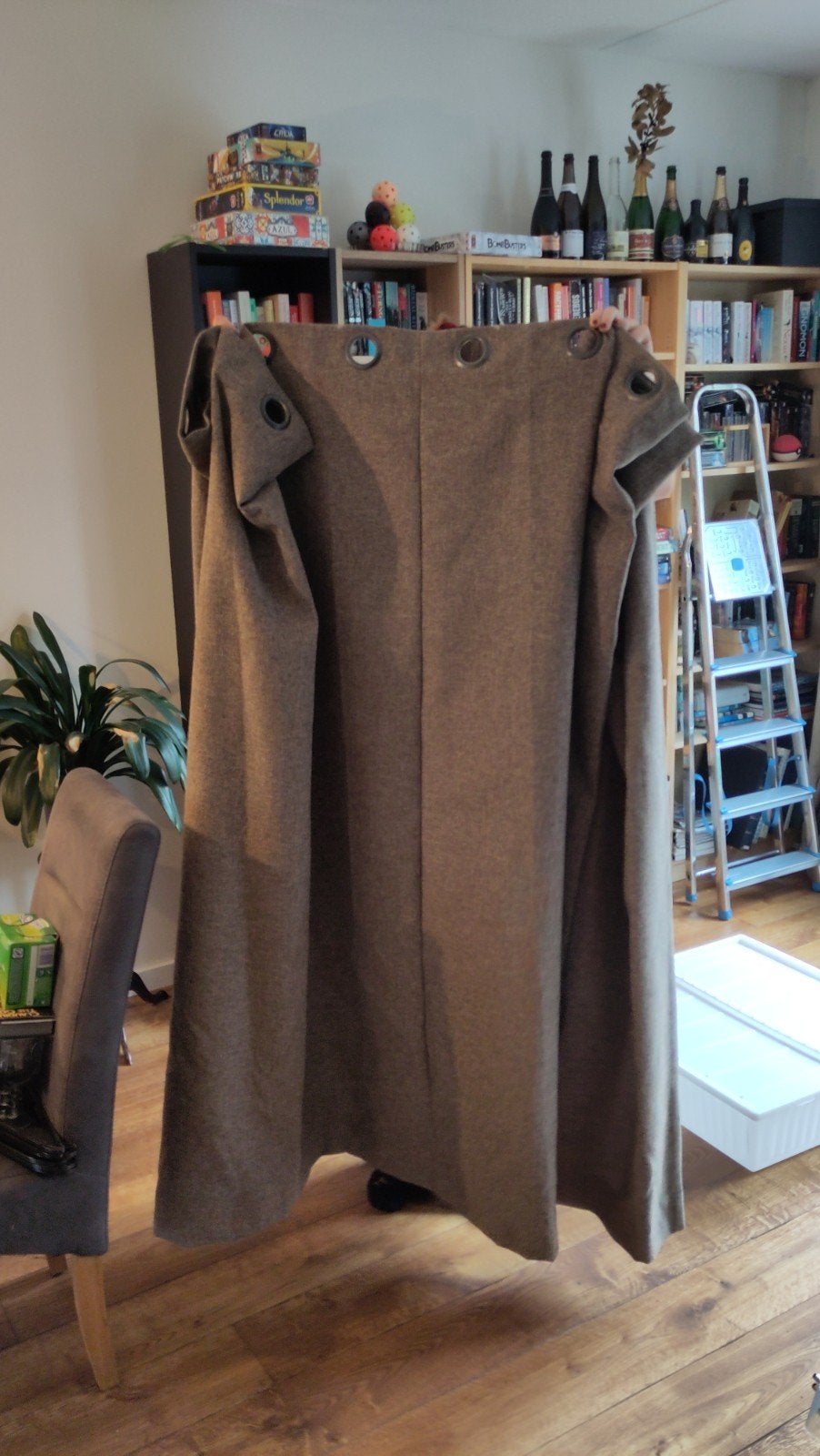 Bruine gordijnen met ringen - 280x165 cm, Huis en Inrichting, Met ringen, Gebruikt, Bruin, Ophalen of Verzenden
