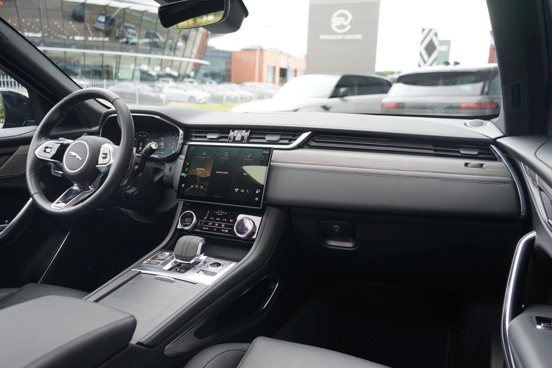 Jaguar F-Pace 2.0 P400e PHEV S | Elektrische trekhaak | Verw, Auto's, Jaguar, Automaat, 12 maanden, 4 cilinders, Bedrijf