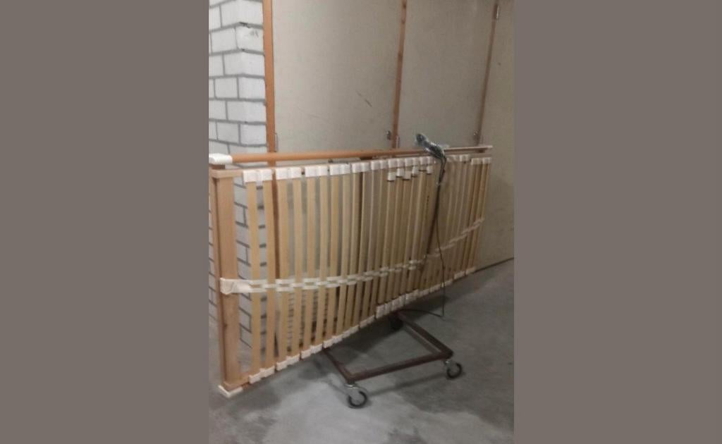 Elektrische bedbodem 90x200 - Zo goed als nieuw, 90 cm, Eenpersoons, Ophalen of Verzenden, Zo goed als nieuw
