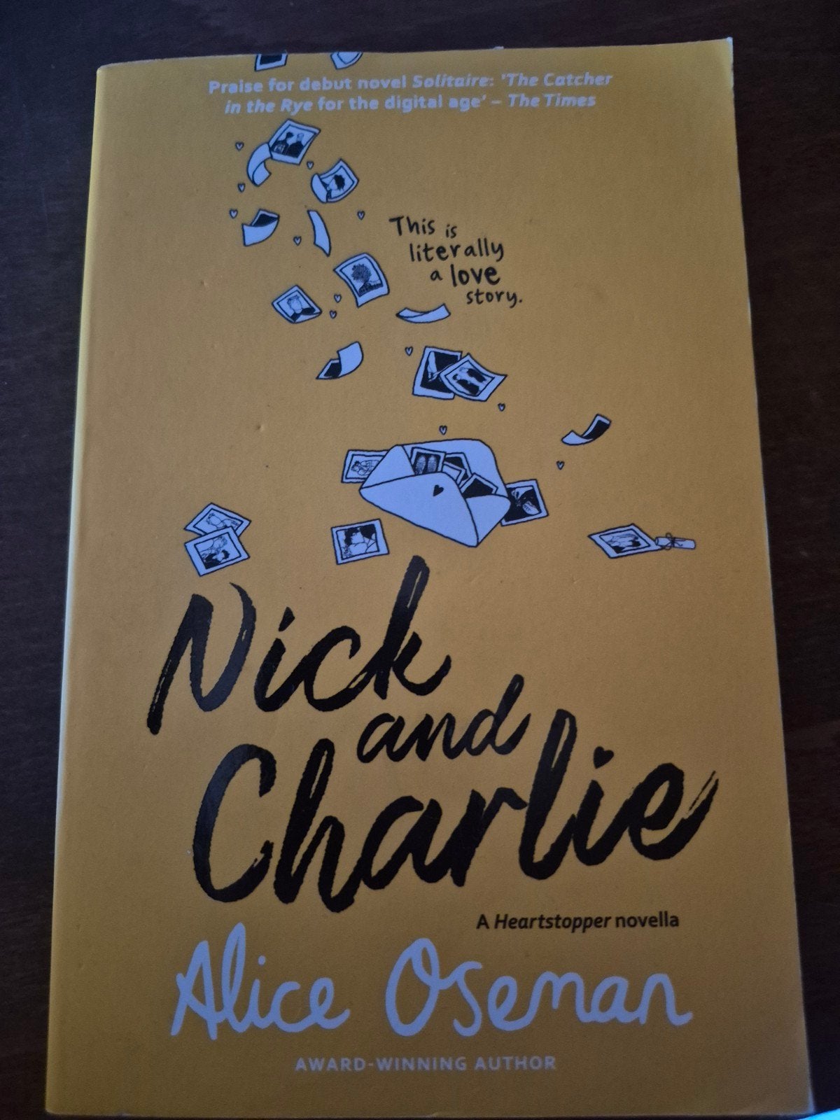 Nick and Charlie - Alice Oseman - Heartstopper novella, Boeken, Romans, Ophalen, Zo goed als nieuw, Alice Oseman, Europa overig