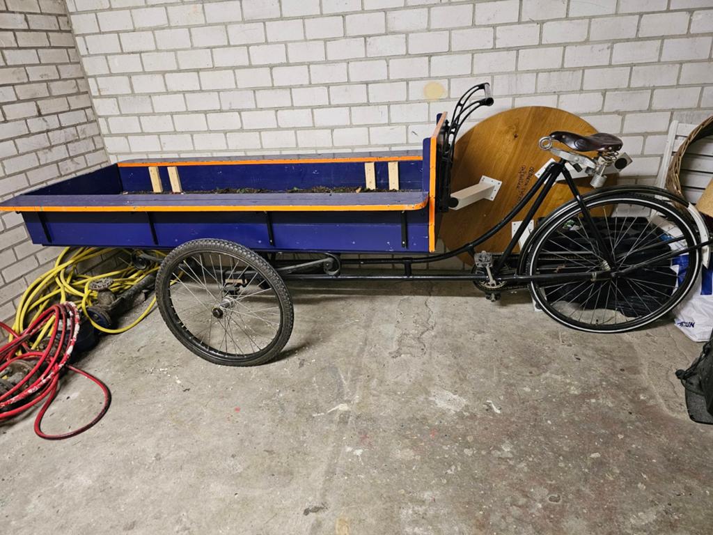 Antieke bakfiets Juncker (Soest), Terugtraprem, Gebruikt, Goederen, Ophalen