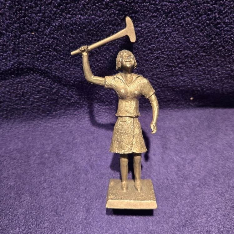 Daalderop tin miniatuur Golfspeelster, Ophalen of Verzenden