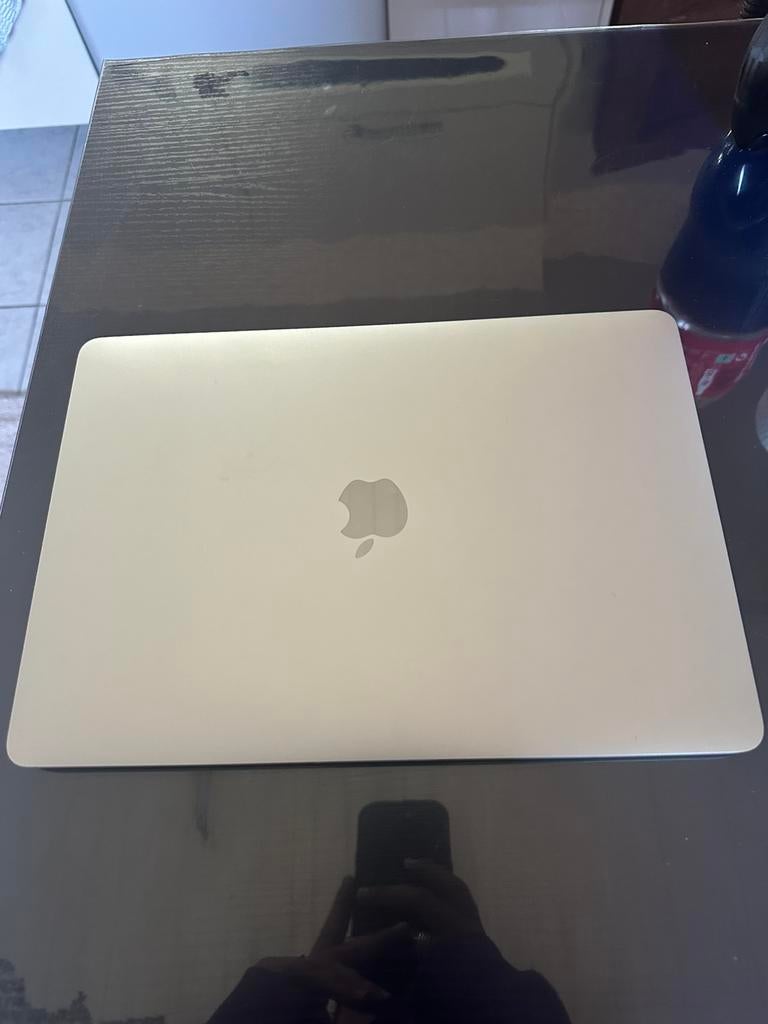 macbook pro, Computers en Software, Windows Laptops, Ophalen, Zo goed als nieuw, 2 tot 3 Ghz