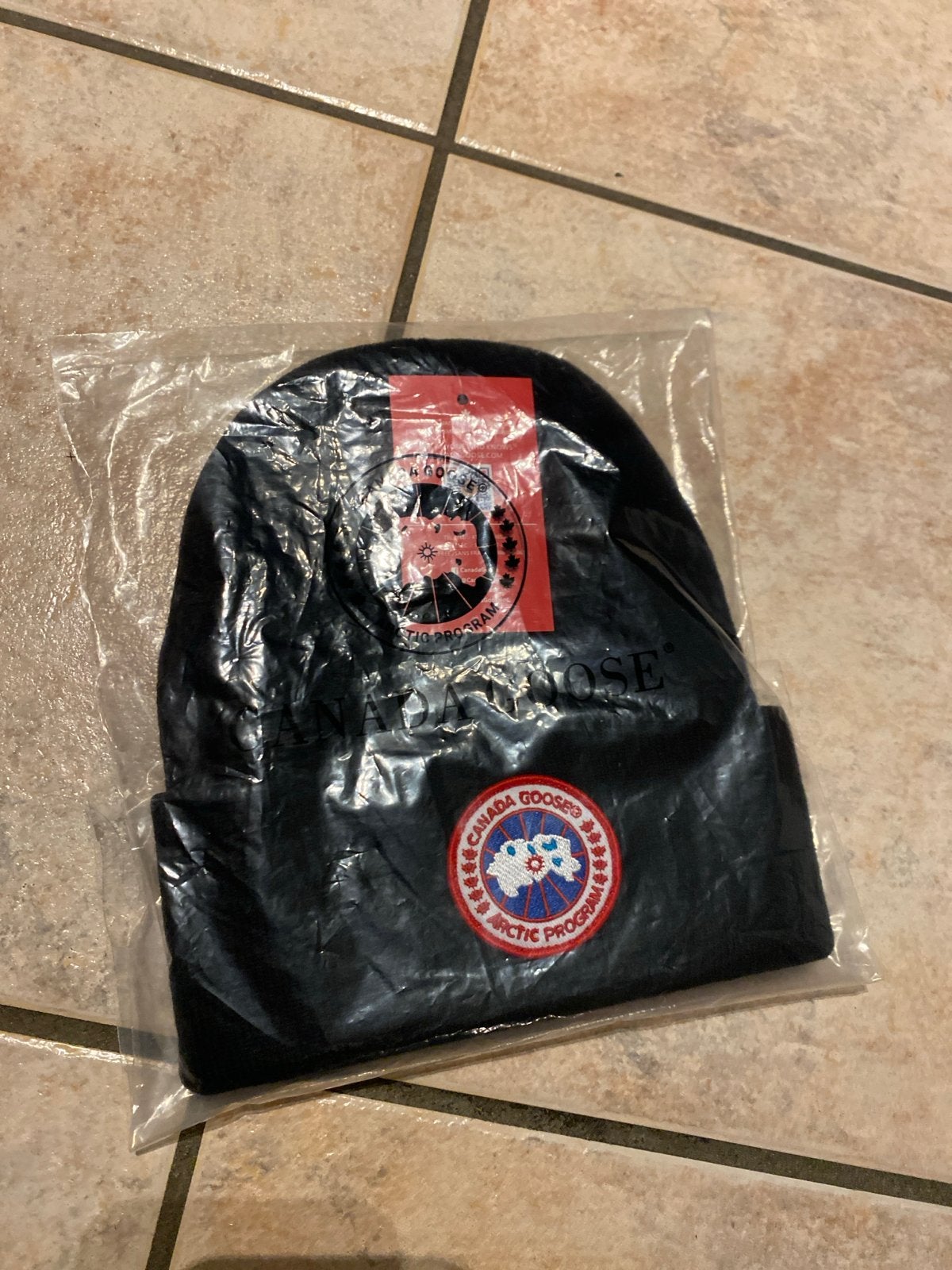 Nieuwe Canada Goose Muts - Zwart, Kleding | Dames, Mutsen, Sjaals en Handschoenen, Ophalen of Verzenden, Zo goed als nieuw, Muts