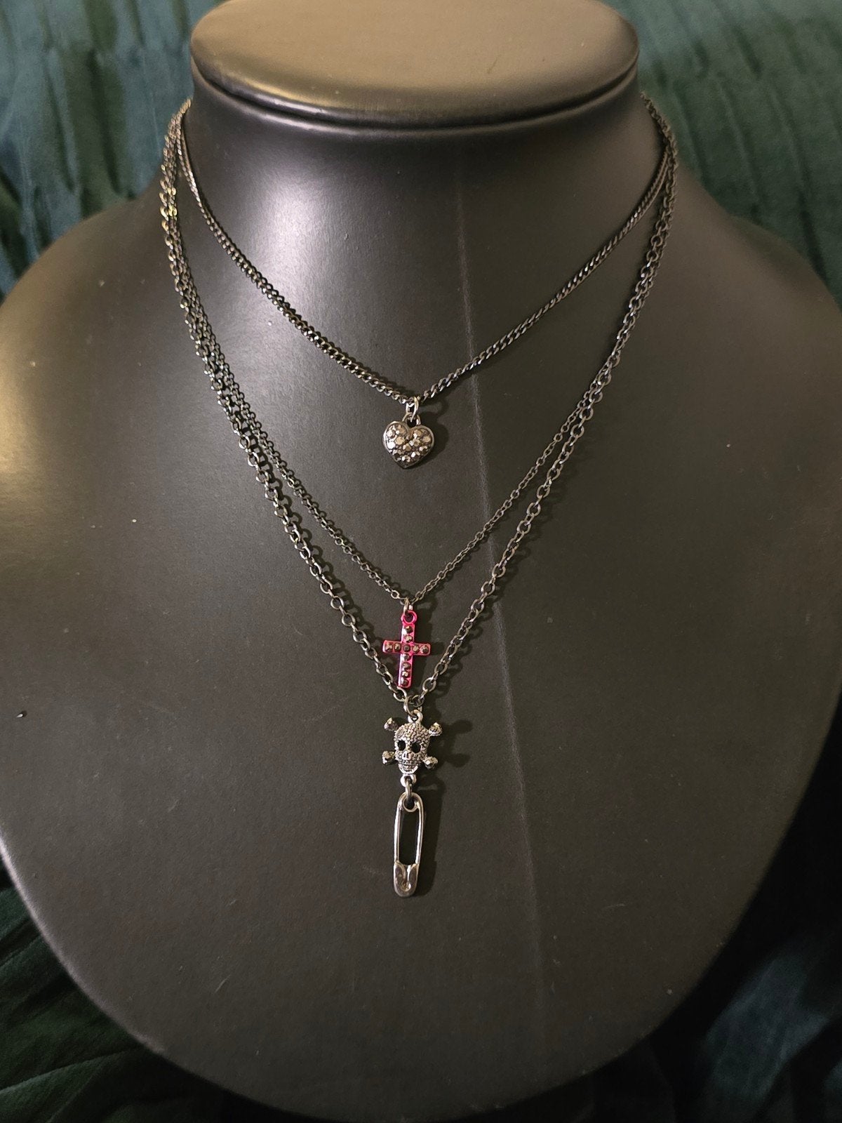 Claire's Y2K layered ketting – skull kruis veiligheidsspeld, Ophalen of Verzenden, Zilver, Overige materialen, Met strass