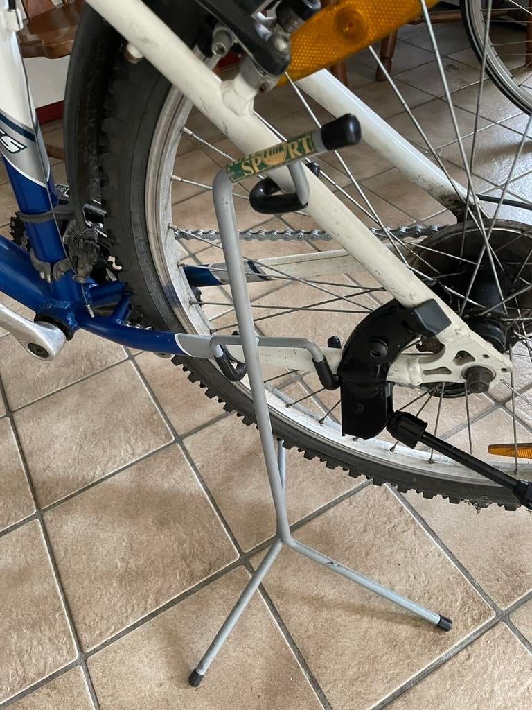 Fiets standaard show, Ophalen of Verzenden, Zo goed als nieuw