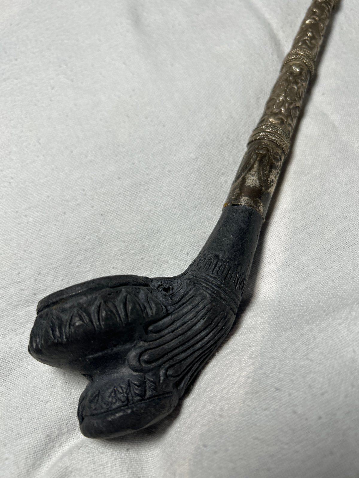 Antieke Pijp met een Gedecoreerde Steel metaal steen 31 cm, Verzamelen, Ophalen of Verzenden, Zo goed als nieuw, X, X