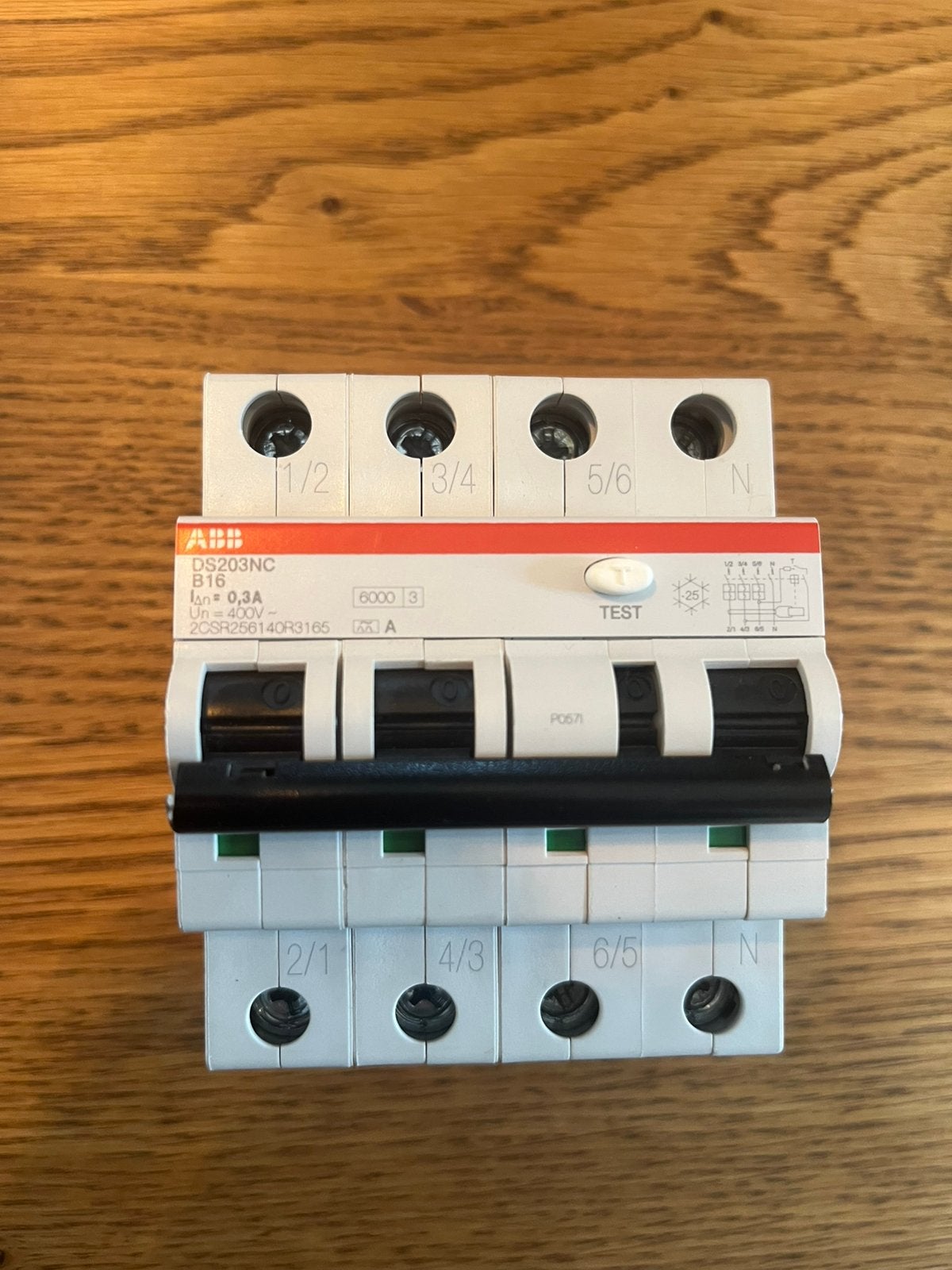 ABB Aardlekautomaat 3P+N 16A 3mA 6kA A type., Ophalen of Verzenden, Zo goed als nieuw