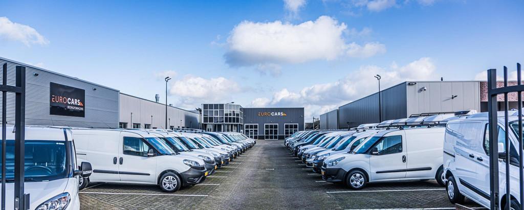 Ford Transit 350 L2H2 DC Trend Dubbele Cabine Airco Automaat, Stof, Euro 6, 4 cilinders, 2208 kg