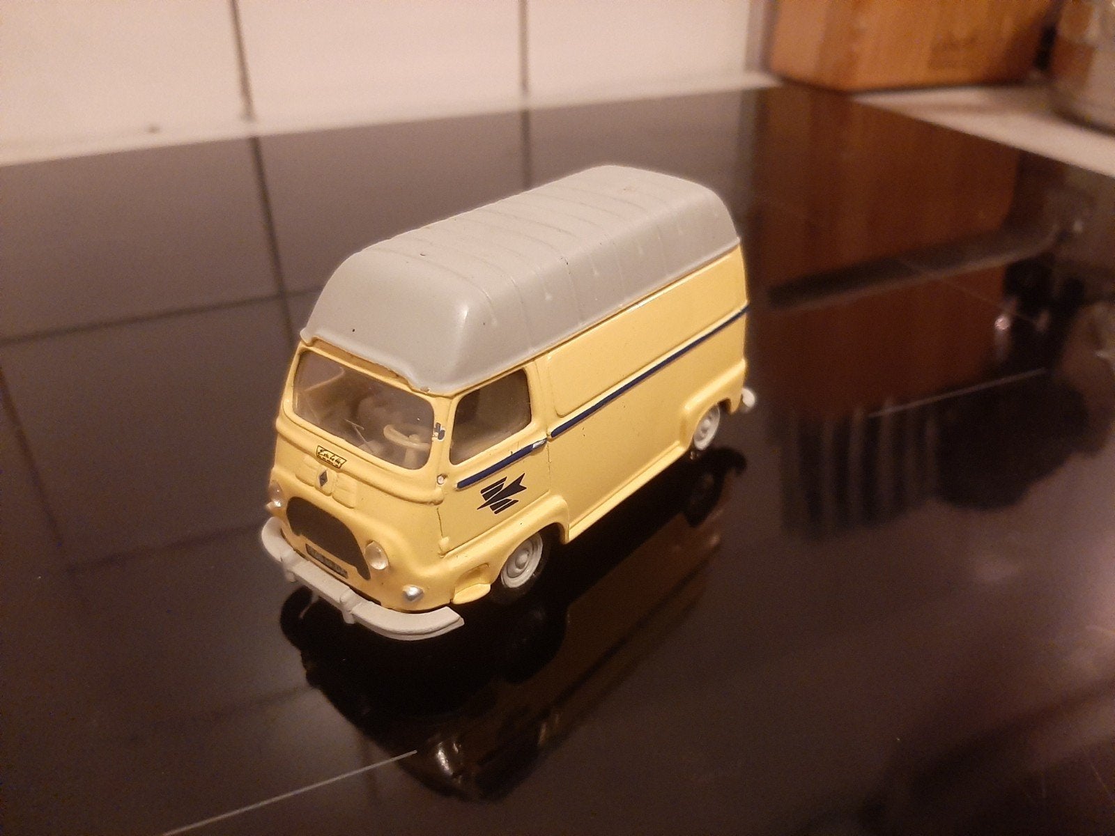 Renault Estafette 1:43, Hobby en Vrije tijd, Verzenden, Zo goed als nieuw, Auto, Overige merken