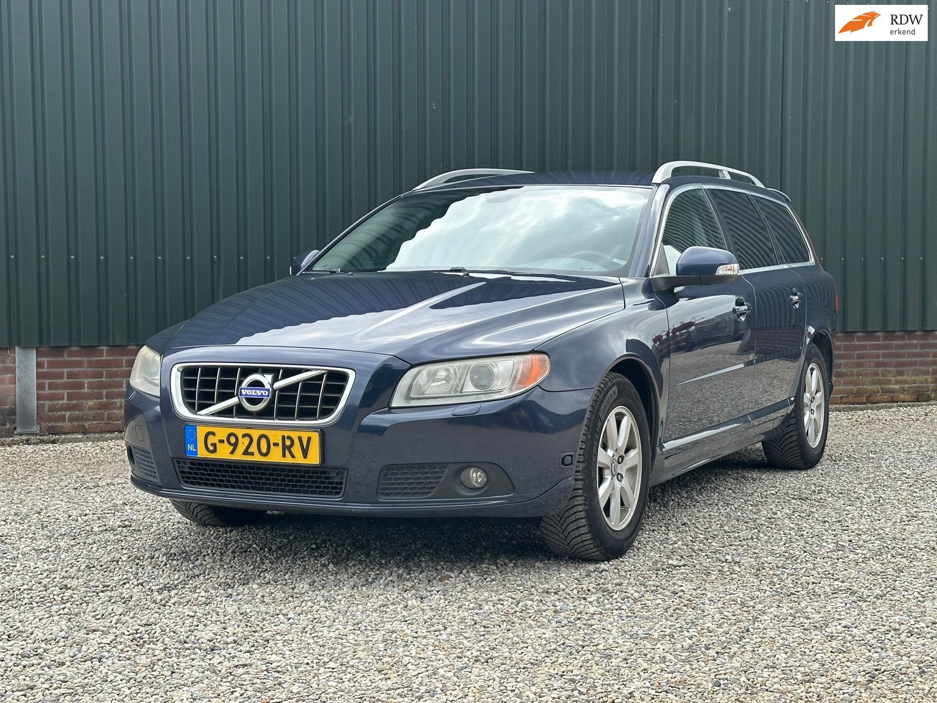 Volvo V70 2.5T Summum Automaat 231PK, Auto's, Volvo, Zwart, Blauw, 2521 cc, Automatische klimaatregeling