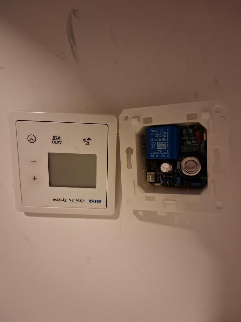 Buva Boxstream RF afstandsbediening 230v inbouw, Doe-het-zelf en Verbouw, Ventilatie en Afzuiging, Ophalen of Verzenden, Gebruikt