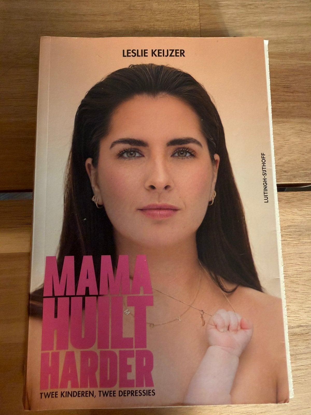 Mama huilt harder | Leslie Keijzer, Ophalen of Verzenden, Gelezen