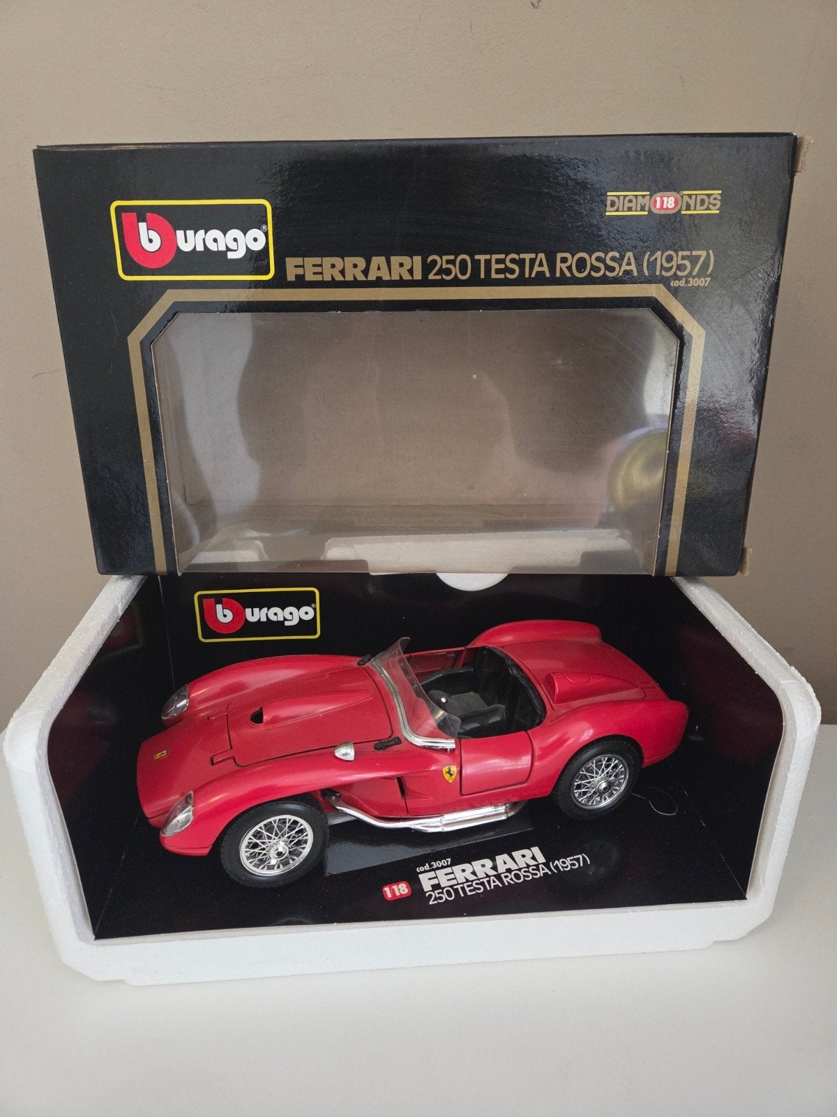 Burago Ferrari 250 Testa Rossa (1957) schaalmodel, Hobby en Vrije tijd, Ophalen of Verzenden, Zo goed als nieuw, Bburago