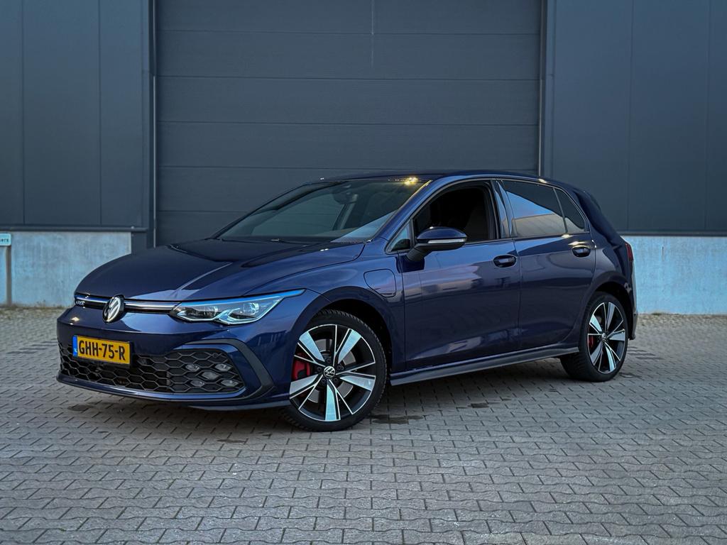 Volkswagen Golf 8 GTE 1.4 Ehybrid 245pk DSG 2021 Blauw, Auto's, Blauw, Plug-in hybride, 1524 kg, 149 pk