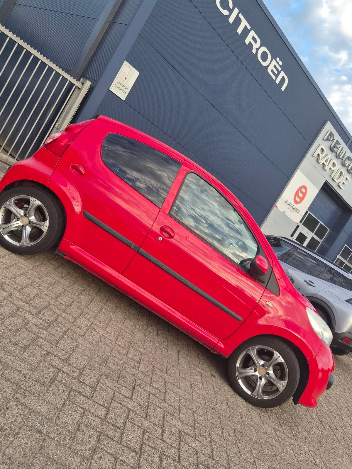 Peugeot 107 1.0 12V 5DR 2007 Rood, Stof, 4 stoelen, 68 pk, Origineel Nederlands