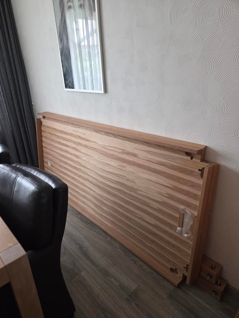 GRATIS Eettafel eiken IZGS, Ophalen, Radiator, 30 tot 80 cm