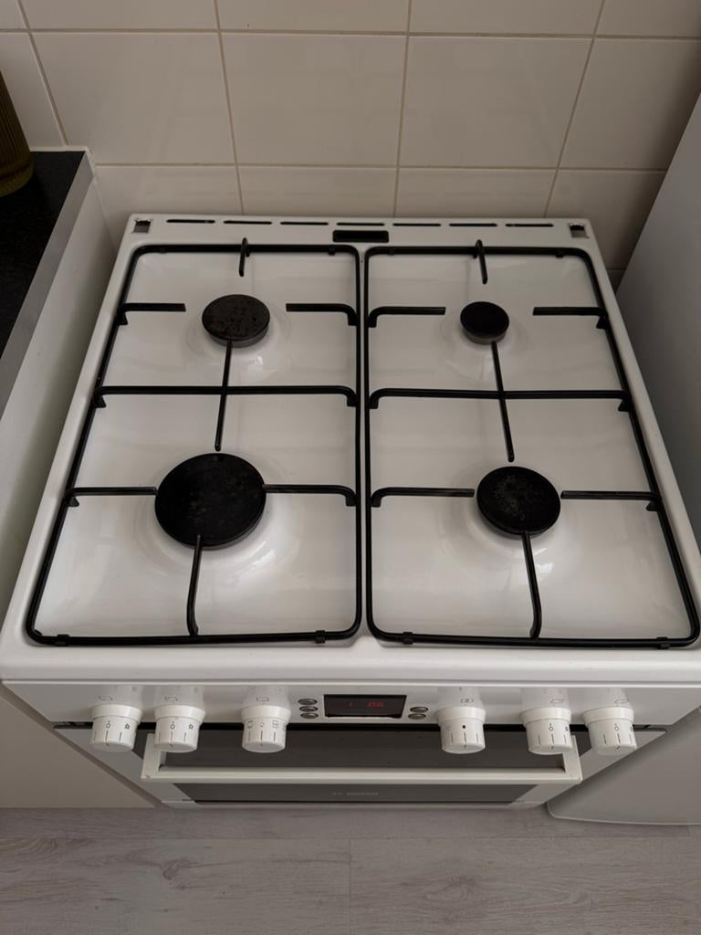 GRATIS Bosch Exclusiv fornuis, Ophalen, Gebruikt, 60 cm of meer, 4 kookzones