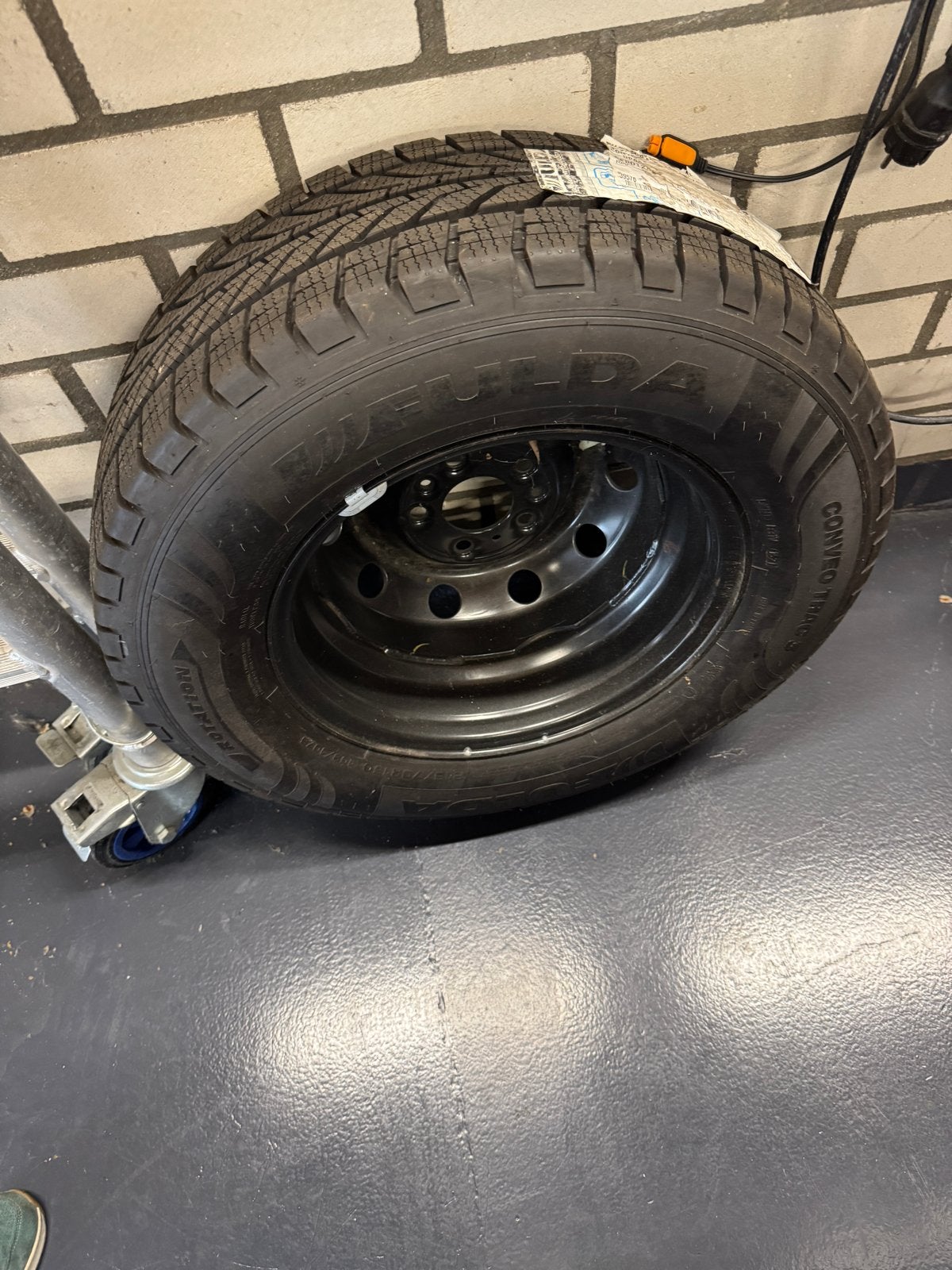 Reservewiel Fiat Ducato 15 inch en 16 inch met band, Caravans en Kamperen, Gebruikt, Ophalen of Verzenden, A, A
