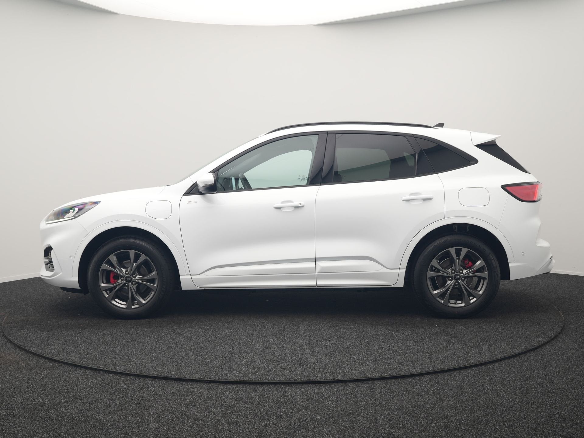 Ford Kuga 2.5 ST-Line PHEV 225pk Dealer O.H. | Adaptive Crui, Auto's, Dealer onderhouden, Stof, Gebruikt, 4 cilinders