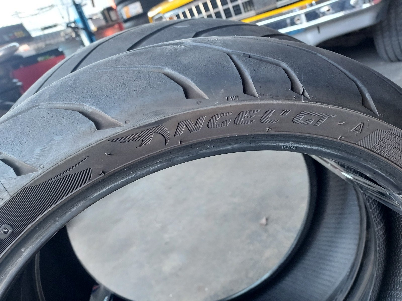 Setje Pirelli Angel GT 120/70-17 & 190/55-17, Ophalen
