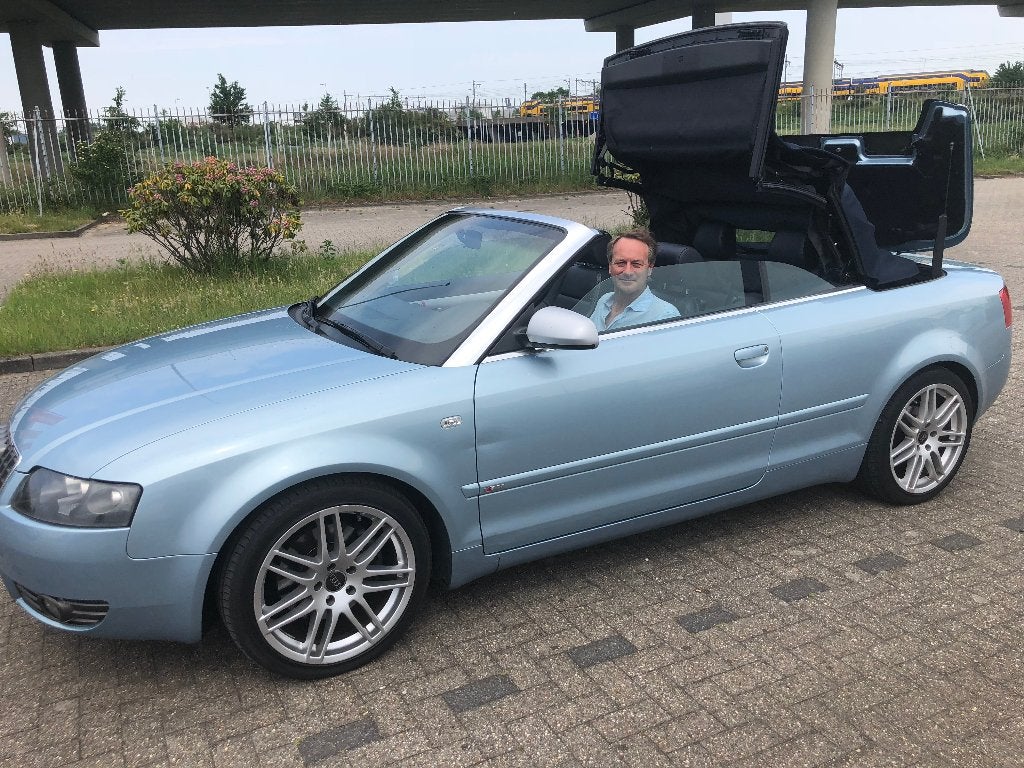 Audi A4 Cabrio 2.4 V6, 2002 Youngtimer, Excellent Condition!, Zwart, Cabriolet, A4, Open dak