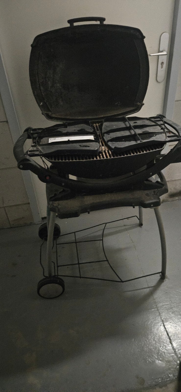Weber Gas en Houtskool BBQ, Ophalen, Gebruikt, Weber