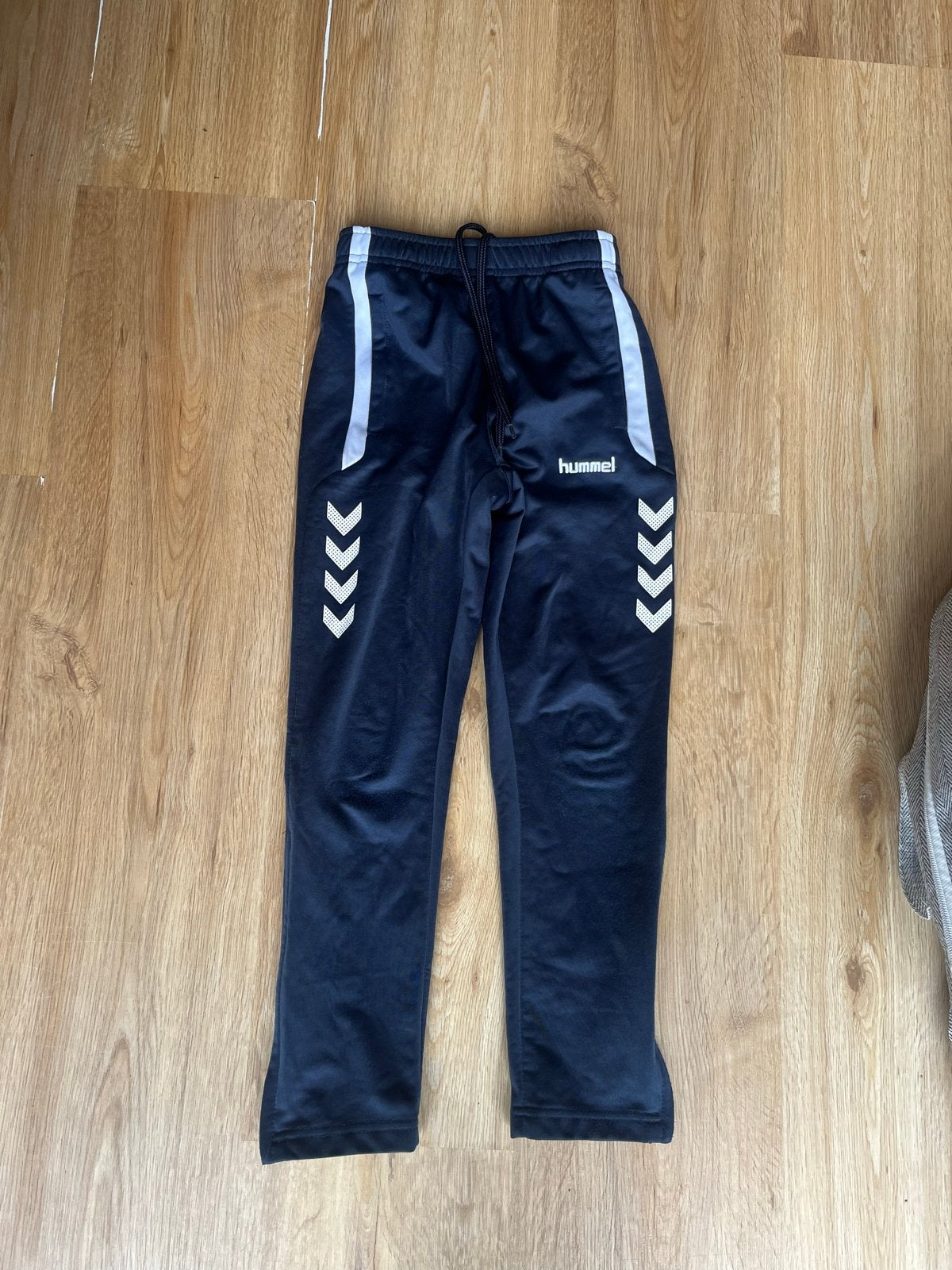 Hummel trainingsbroek maat 128, Ophalen of Verzenden, Gebruikt, Jongen of Meisje, Broek