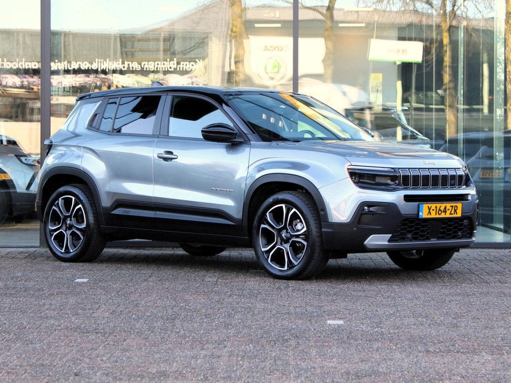 Jeep Avenger Altitude Business Pack 54 kWh | Navi / Camera /, Auto's, Jeep, Stof, Gebruikt, 156 pk, Lichtsensor