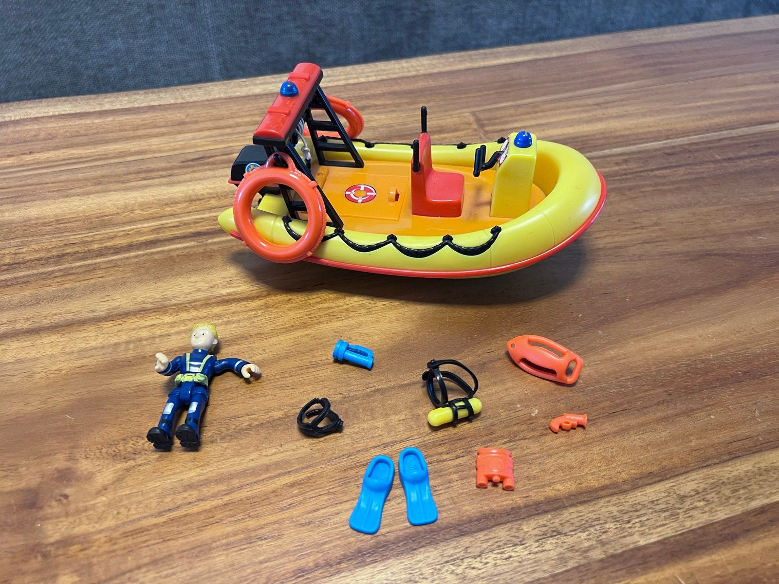 Brandweerman Sam reddingsboot met figuur en accessoires, Ophalen of Verzenden, Gebruikt, Jongen of Meisje