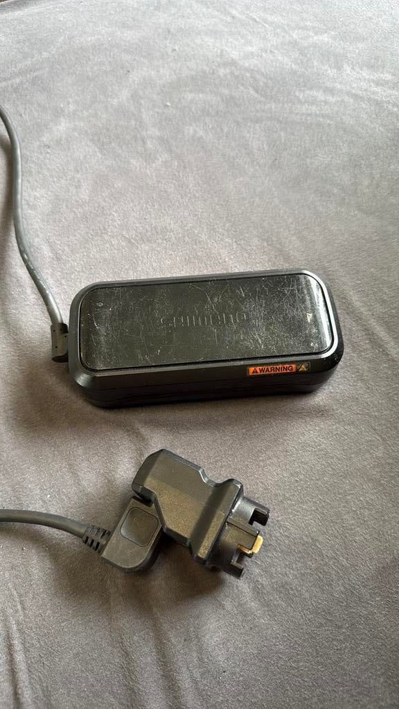 Shimano STEPS e-bike oplader – tweedehands, Ophalen of Verzenden, Gebruikt