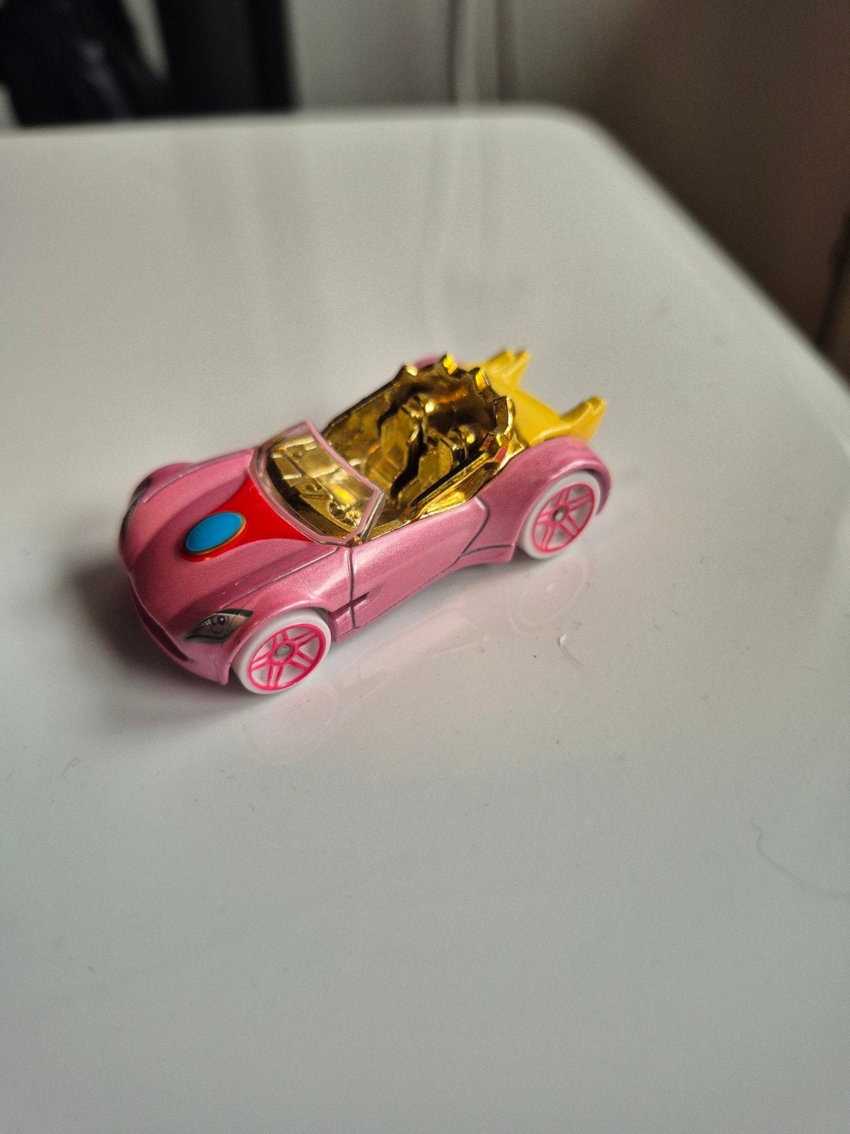 hot wheels princess peach auto hotwheels, Ophalen of Verzenden, Zo goed als nieuw