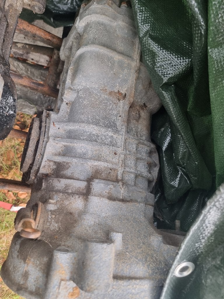 Versnellingsbak van een luchtgekoelde volkswagen t3 bus 1600, Ophalen