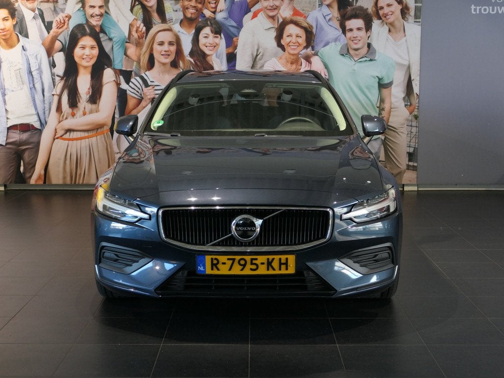 Volvo V60 2.0 B3 Core - Occasion Lease vanaf €664 p/m - Ve, Stof, 4 cilinders, 1969 cc, Origineel Nederlands