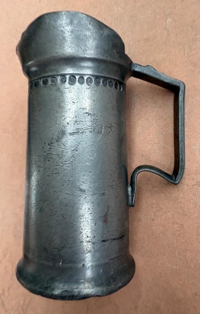 Fraaie tinnen maatbeker (1/2 L), gemerkt met roos en F, Antiek en Kunst, Antiek | Tin, Ophalen of Verzenden
