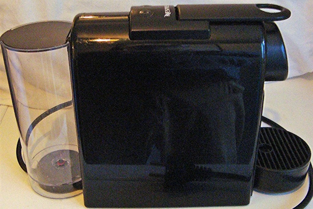 Nespresso Magimix Essenza Mini, Witgoed en Apparatuur, Ophalen, Afneembaar waterreservoir, Koffiemachine, Zo goed als nieuw