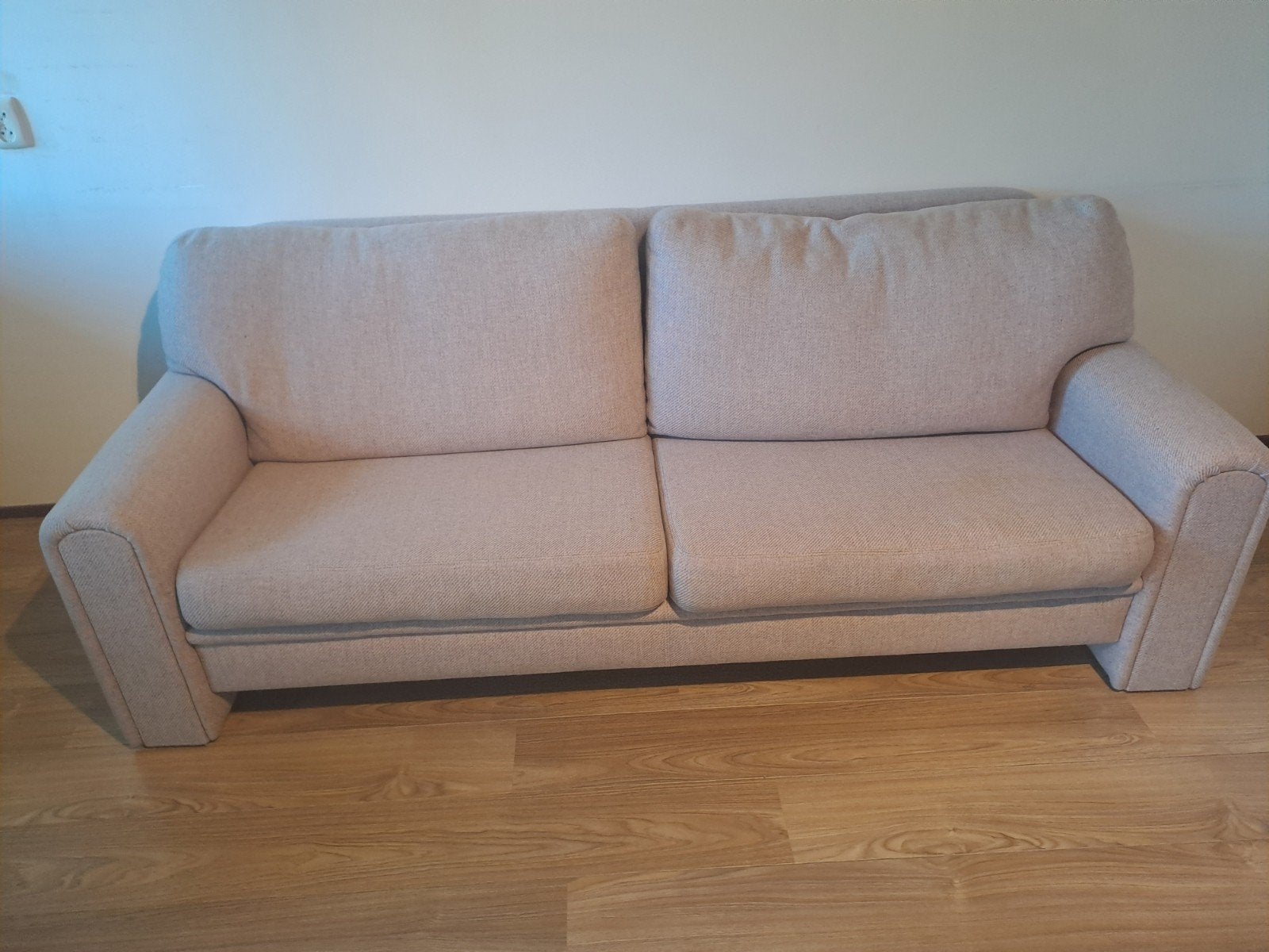 GRATIS grijze 3 zits bank in uitstekende staat, Ophalen, Gebruikt, Driepersoons, 75 tot 100 cm