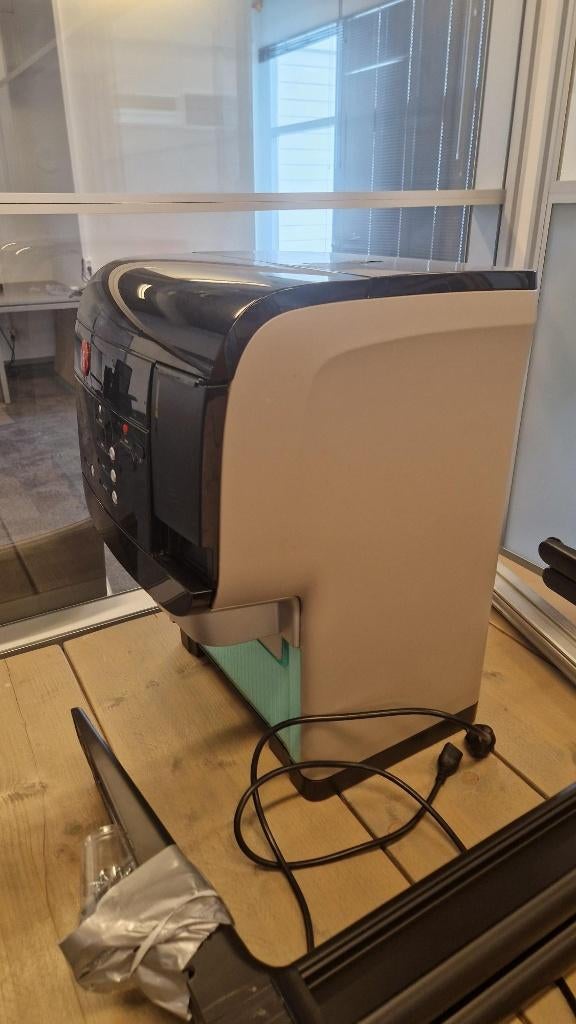 Douwe Egberts Cafitesse koffieautomaat — voor onderdelen, Ophalen, Afneembaar waterreservoir, Gebruikt, Overige typen