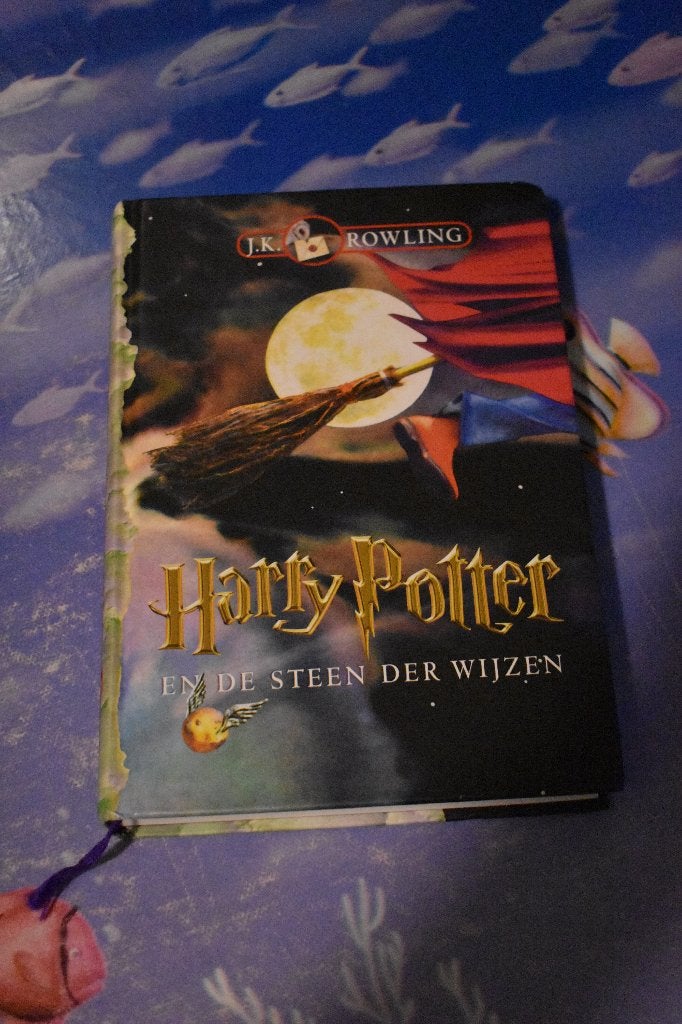 boek van Harry Potter en de steen der wijzen,gebonden versie, Boeken, Ophalen of Verzenden, Zo goed als nieuw, J.K. Rowling