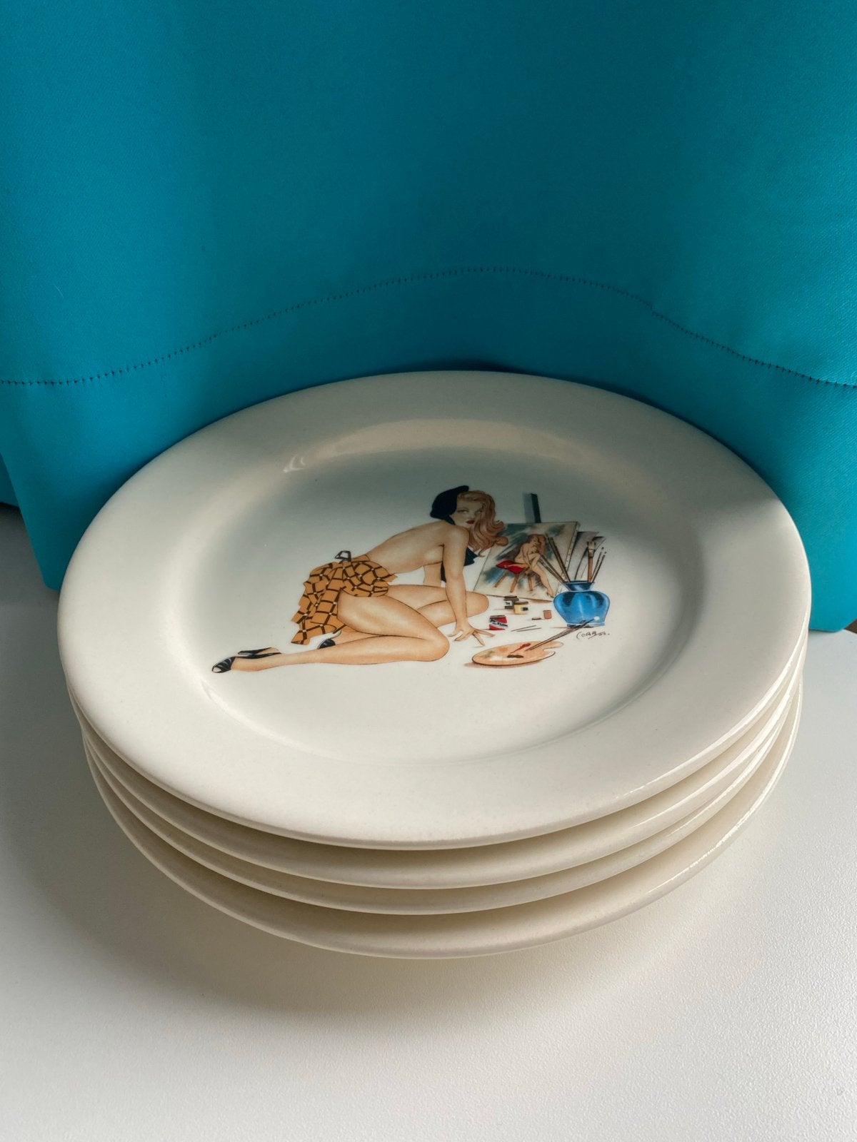 4 retro ontbijtbordjes met pinup afbeeldingen, Ophalen of Verzenden, Zo goed als nieuw, Vintage, Bord(en)