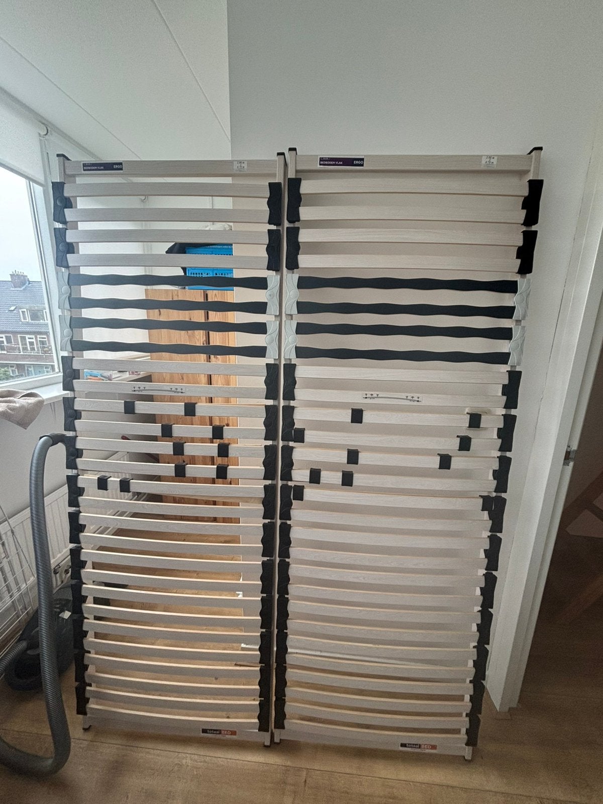 2 Lattenbodems voor een 140 cm bed, Ophalen, Zo goed als nieuw, Eenpersoons, 70 cm of minder