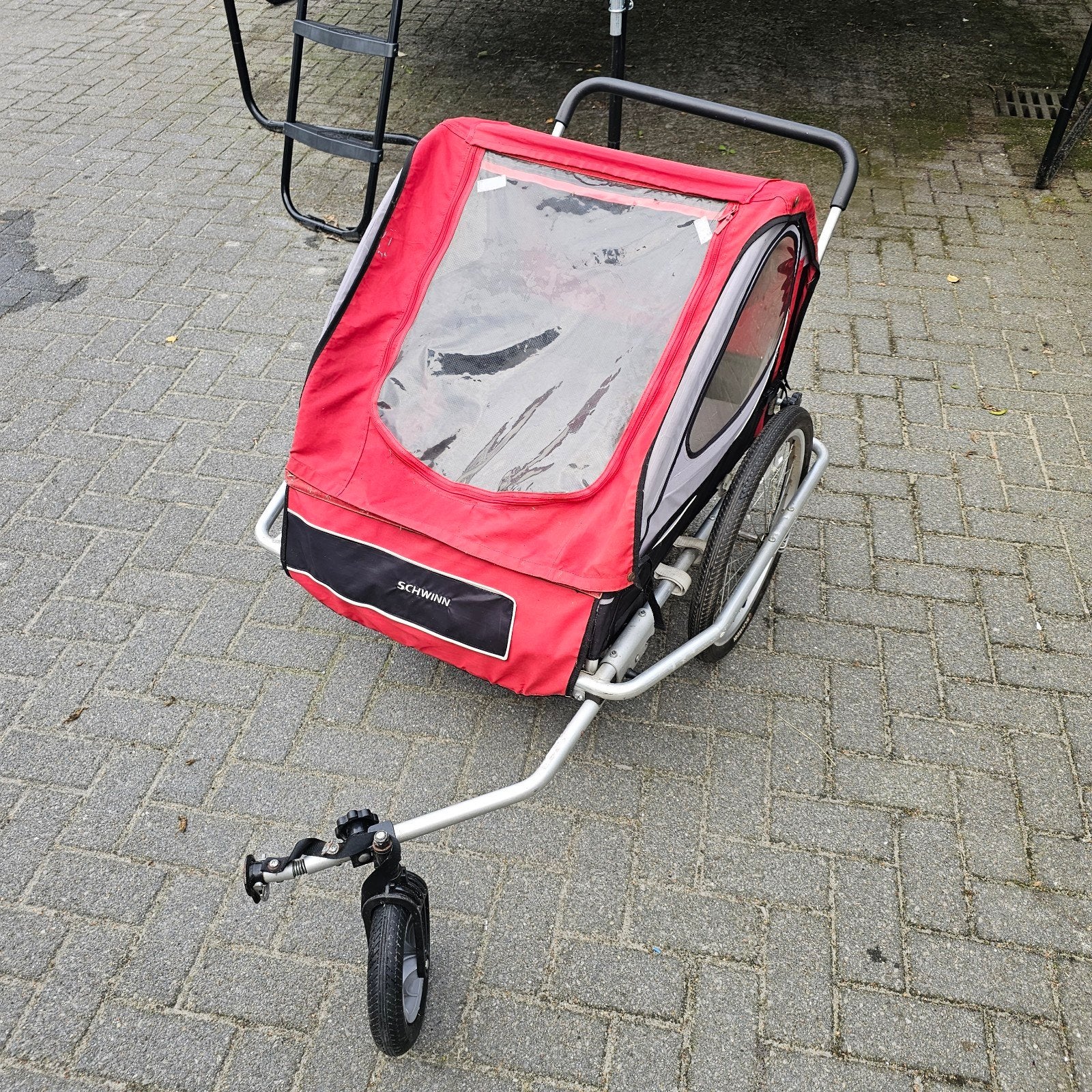 Hondenfietskar - Schwinn - Rood/Zwart, Ophalen, Gebruikt, 20 tot 40 kg, Hondenkar