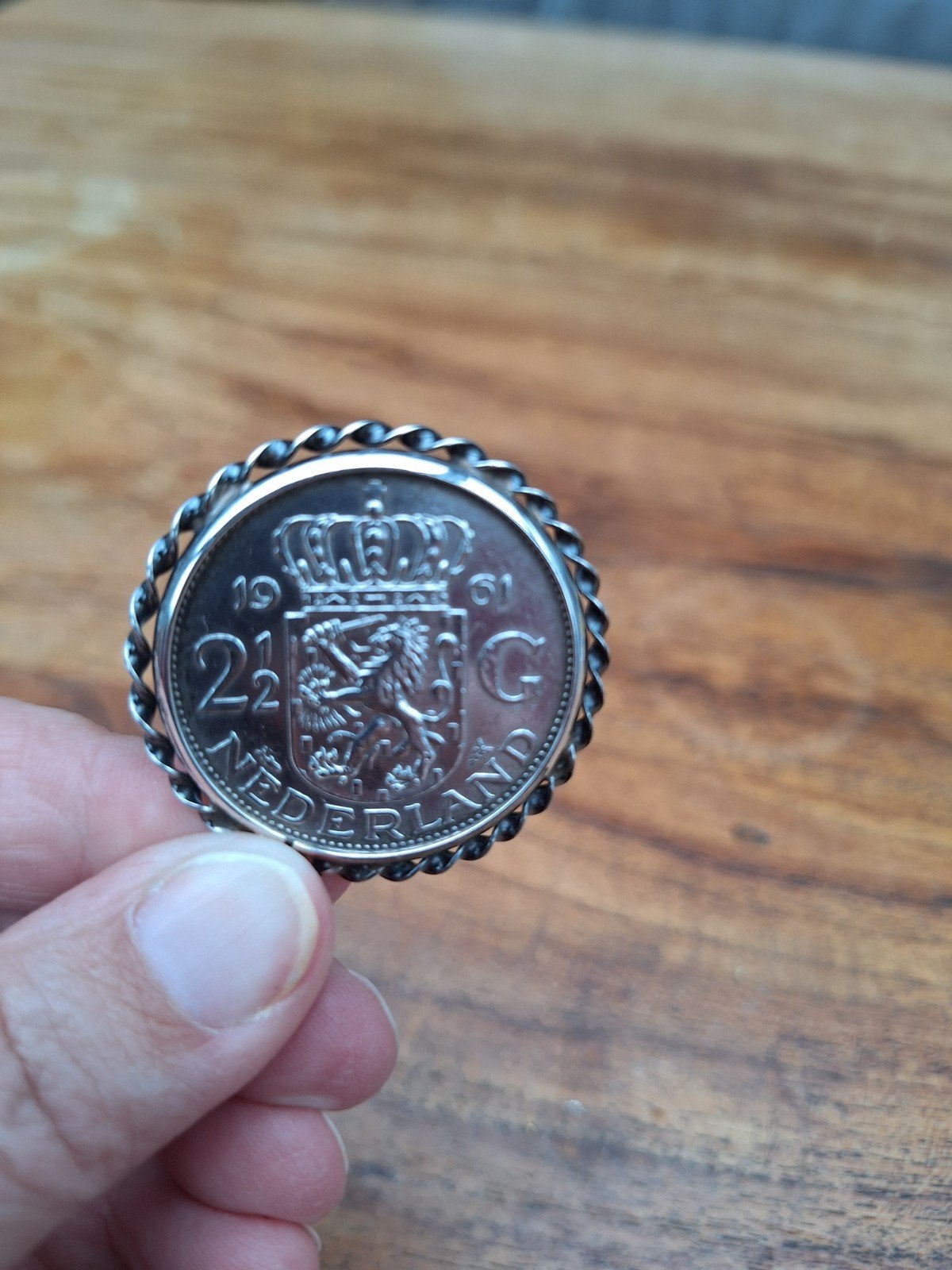 Zilveren munt hanger Juliana 2 1/2 Gulden 1961, Met hanger, Ophalen of Verzenden, Zo goed als nieuw, Zilver