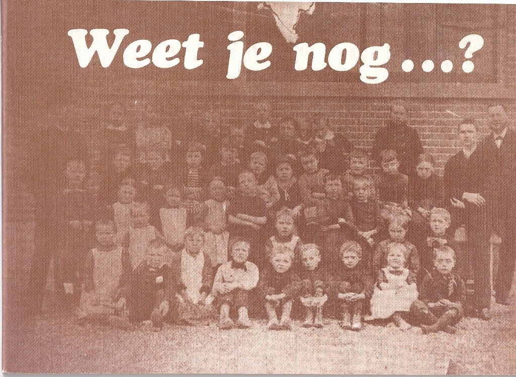 Koningin Emmaschool in Dieren. (Rheden), Boeken, Ophalen of Verzenden, 20e eeuw of later, Gelezen, Henny Brunekreeft
