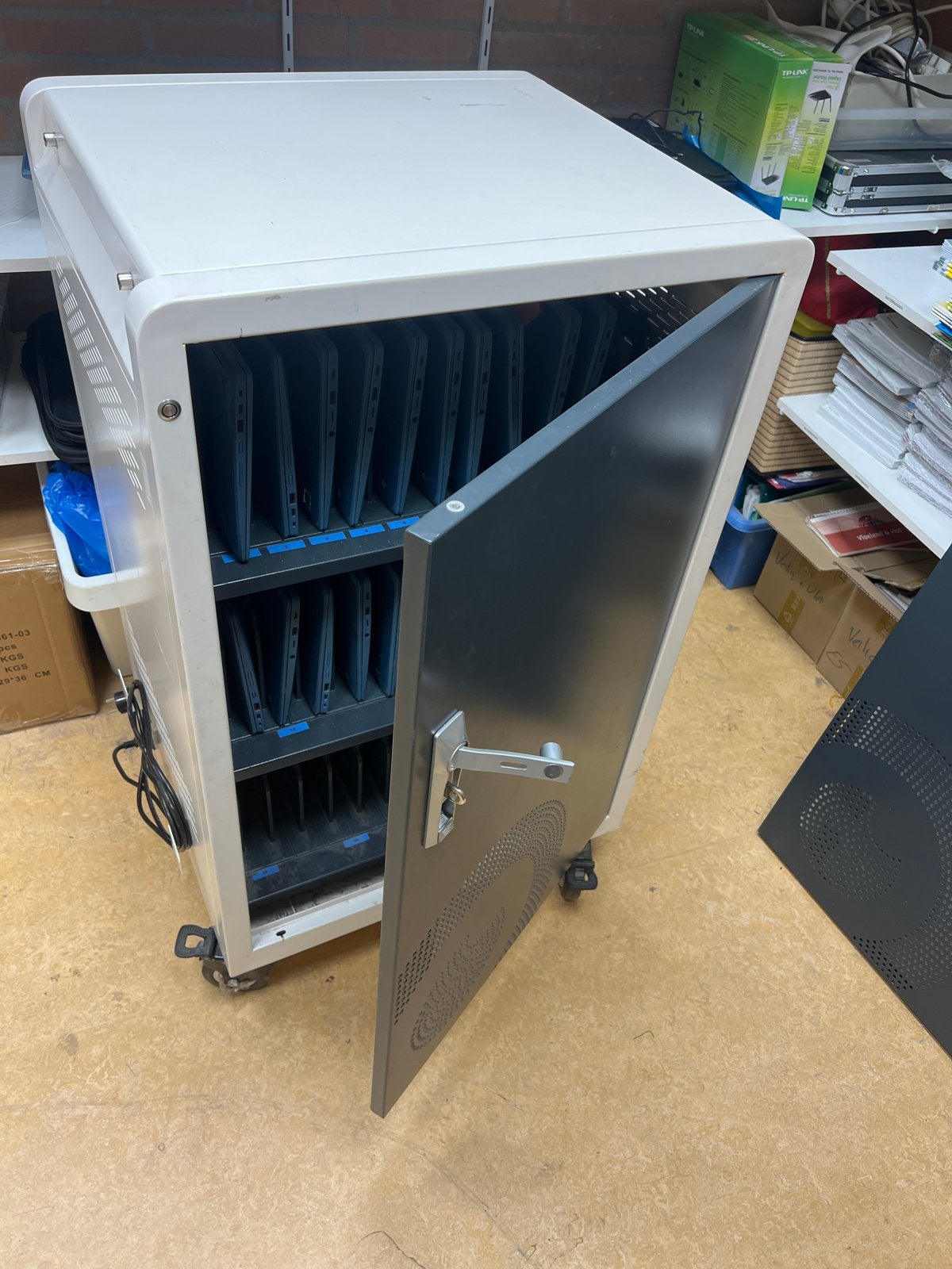 Prowise Oplaadkast voor 36 iPads/Chromebooks/Laptops, Computers en Software, Ophalen of Verzenden, Gebruikt