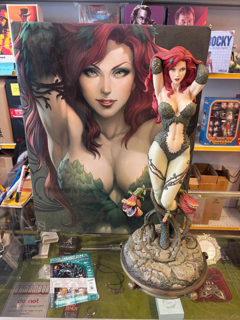 Batman Poison Ivy Statue Premium Format 1:4 Scale Sideshow, Verzamelen, Beelden en Beeldjes, Ophalen of Verzenden, Zo goed als nieuw