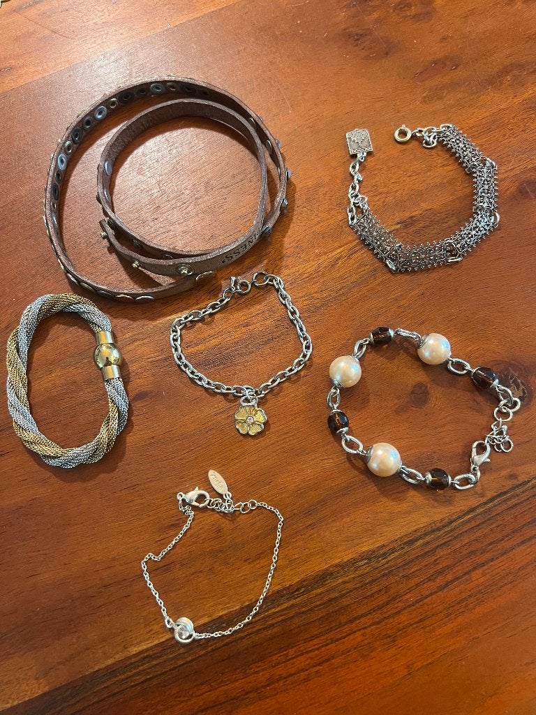 Vintage bedelarmband filigrain armband strass parels bedels, Overige materialen, Met bedels of kralen, Ophalen of Verzenden, Zo goed als nieuw