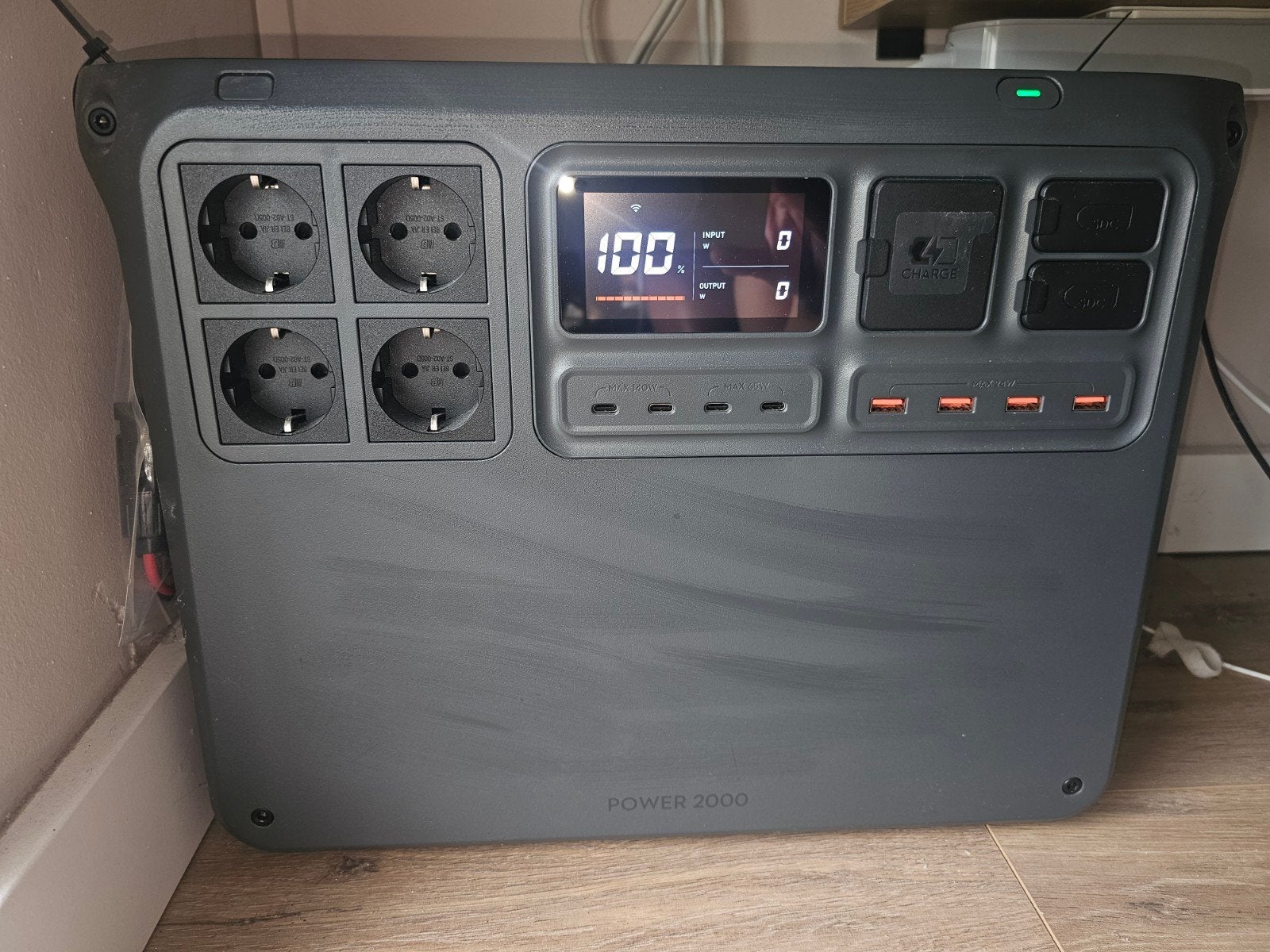 DJI Power 2000 Draagbare Power Station met Zonnepaneelkabel, Ophalen, Zo goed als nieuw